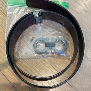 Authentic Ferragamo Men’s Belt brown and black